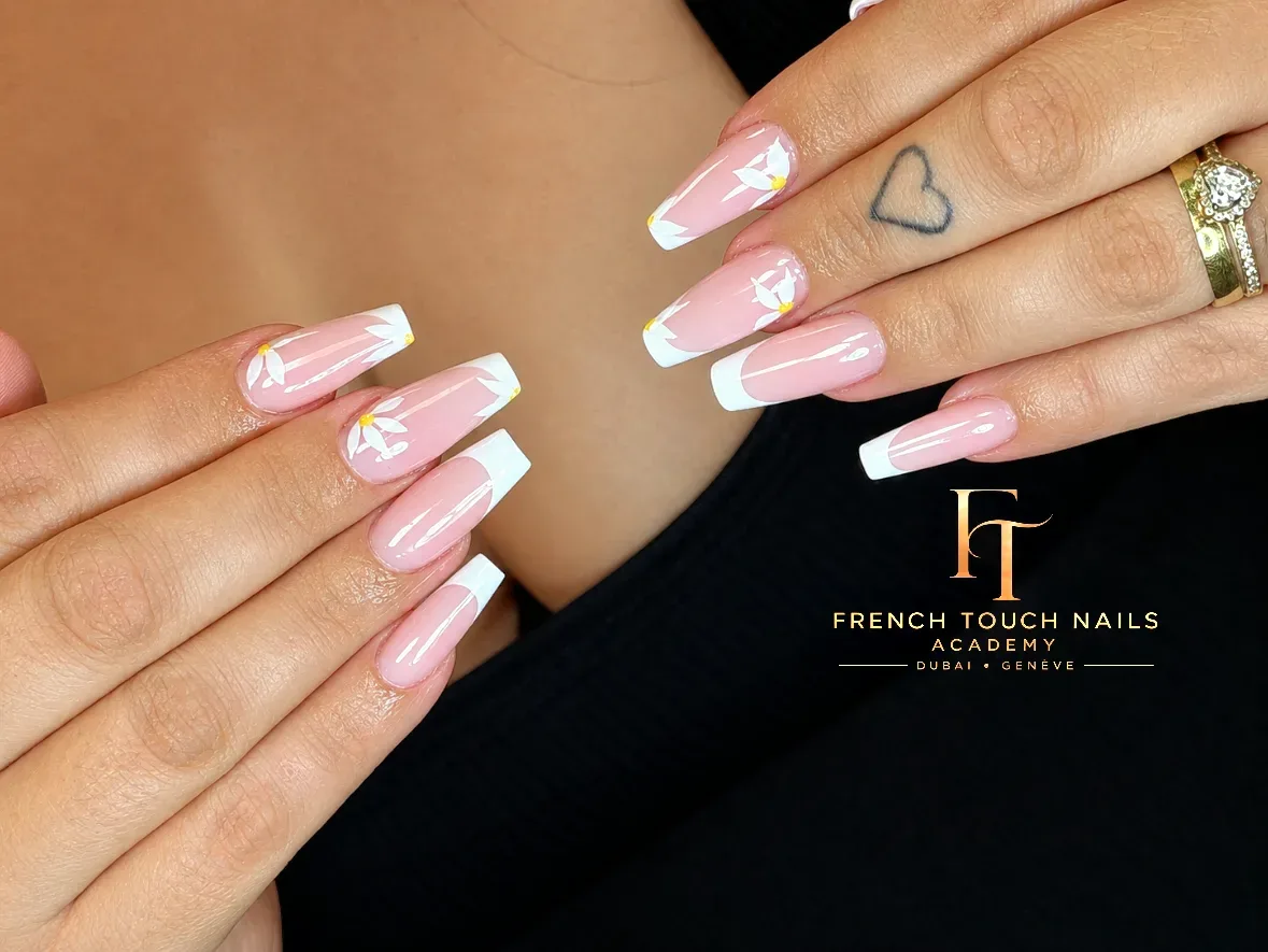 French Touch Nails Academy - Onglerie Ferney-Voltaire - French Touch Nails Academy - Photo Galerie - OneBooking