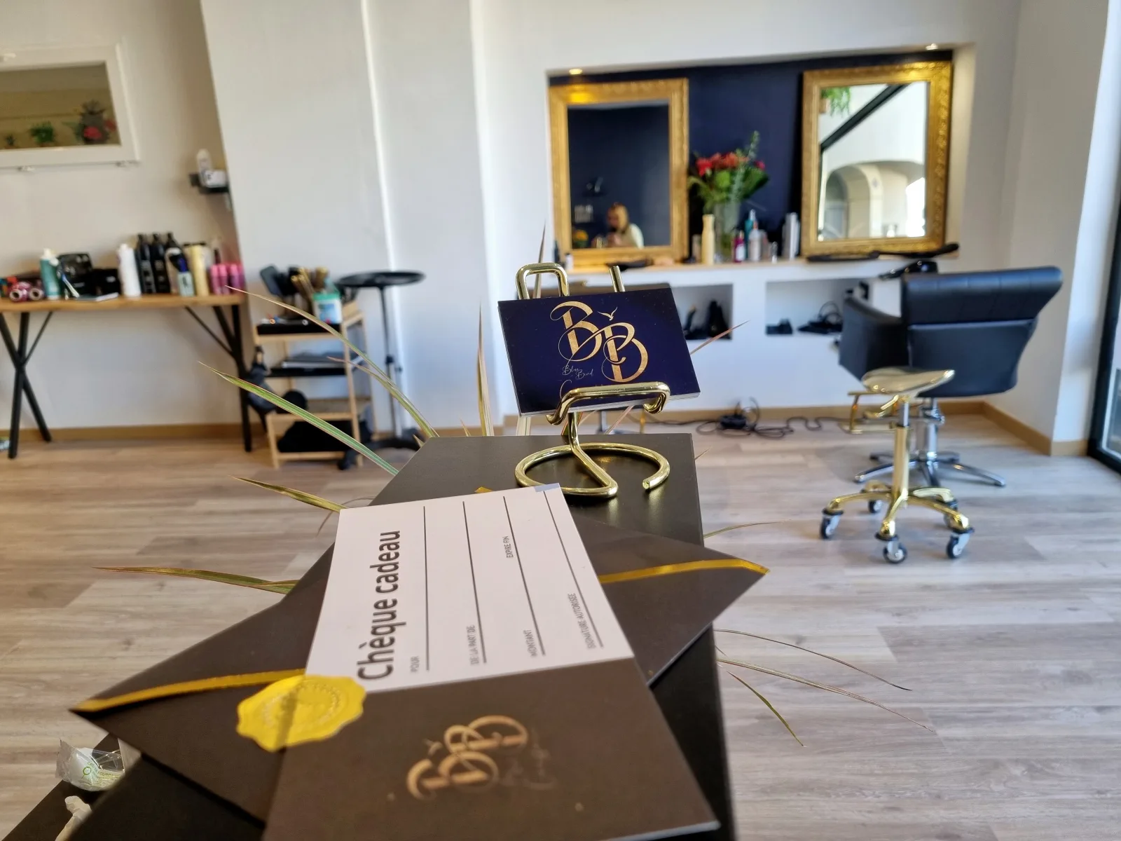 Blue Bird - Coiffure Draguignan - Blue Bird - Photo Galerie - OneBooking
