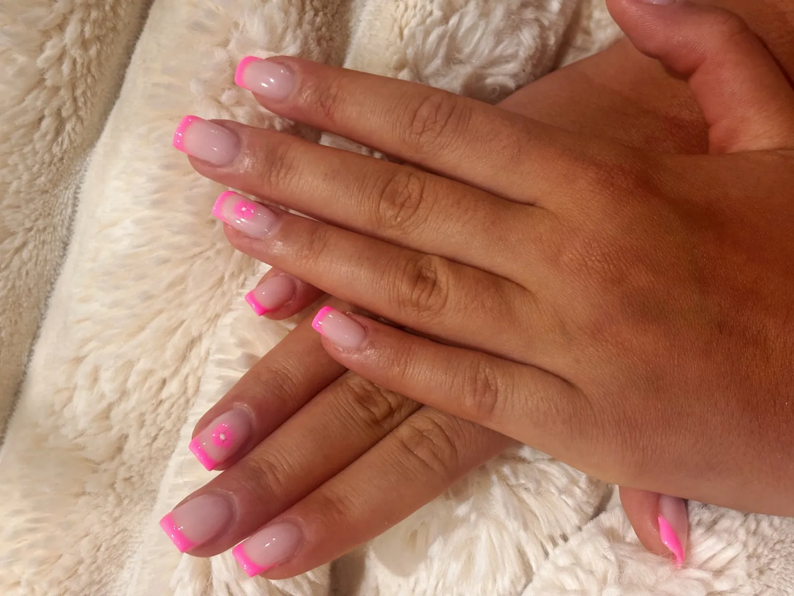 So nails - Onglerie Gémenos - So nails - Photo Galerie - OneBooking