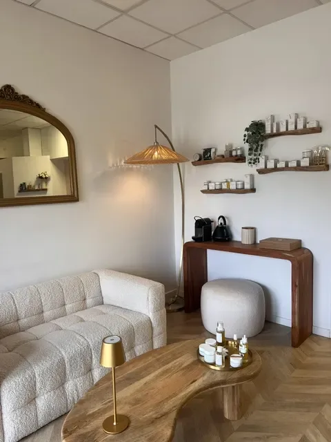 Le salon de Julia - Onglerie Cognac - Le salon de Julia - Photo Galerie - OneBooking