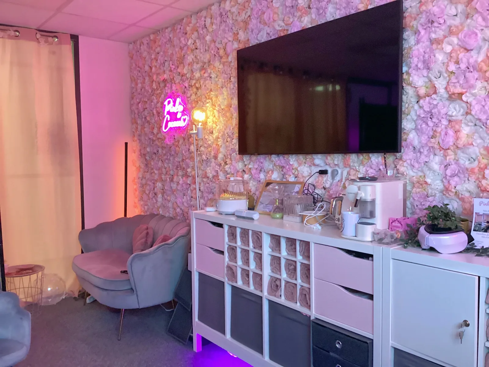 Pinky Cocoon - Head Spa - Massage Ferney-Voltaire - Pinky Cocoon - Head Spa - Photo Galerie - OneBooking