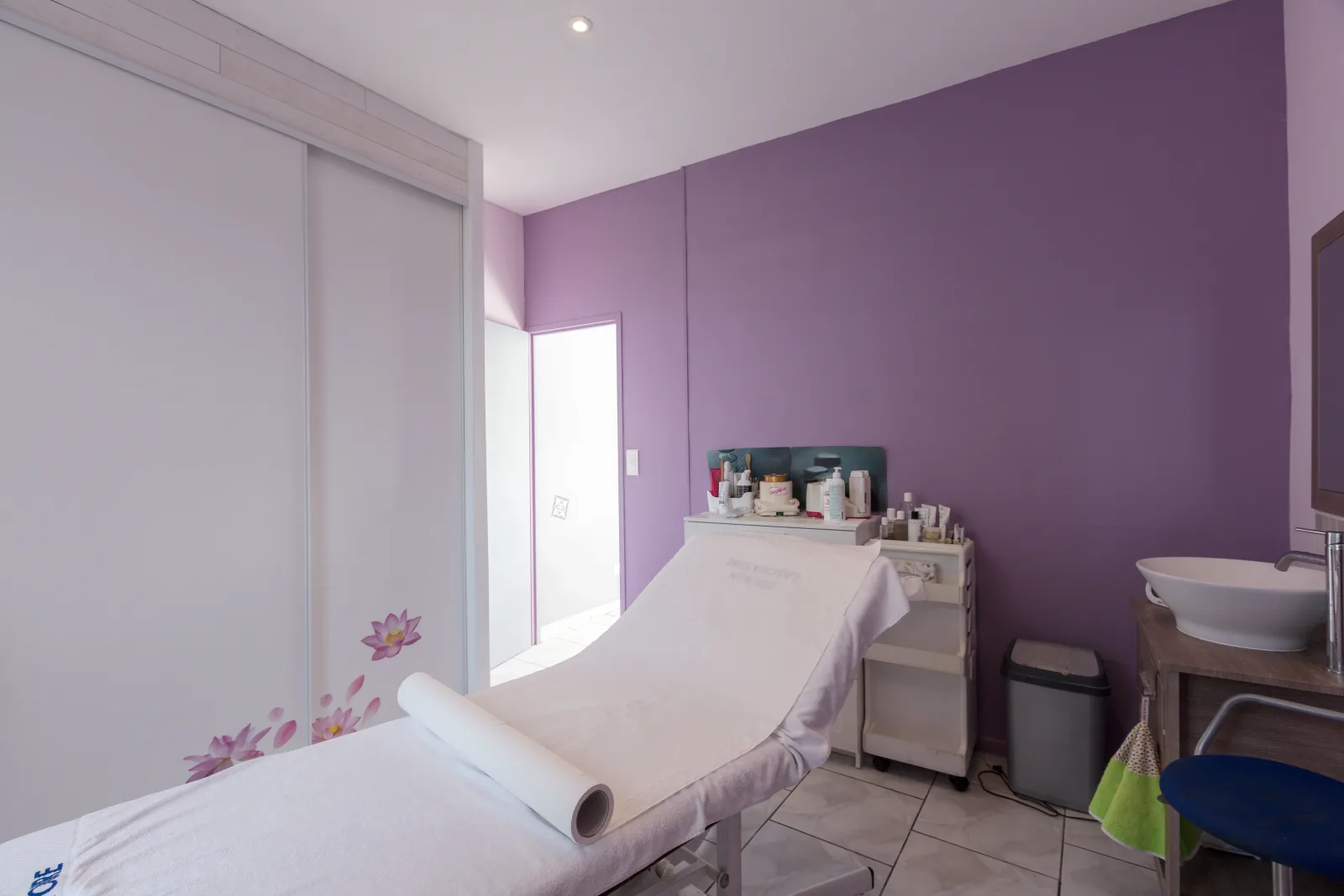 Emilie esthetique - Institut de beauté Cognac - Emilie esthetique - Photo Galerie - OneBooking