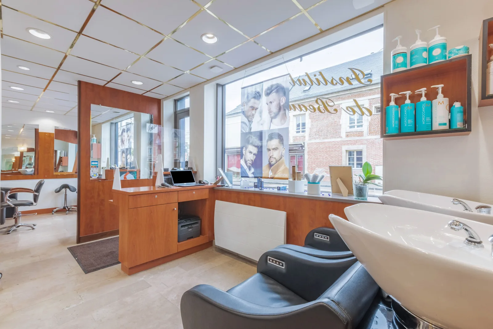 LIBERTÉ Coiffure & Esthétique - Coiffure Le Neubourg - LIBERTÉ Coiffure & Esthétique - Photo Galerie - OneBooking
