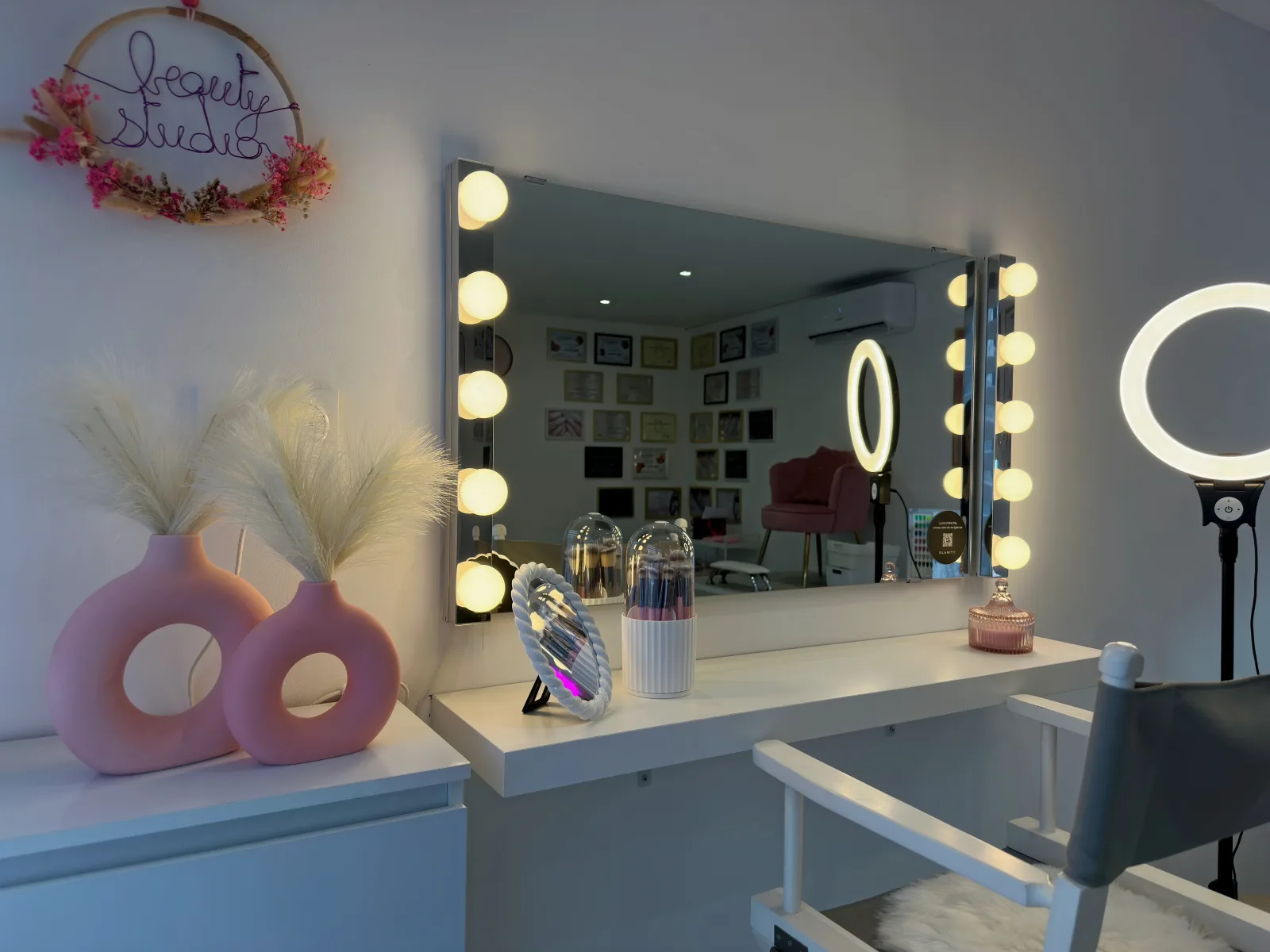 Beauty Studio By Kathy - Onglerie Carbonne - Beauty Studio By Kathy - Photo Galerie - OneBooking
