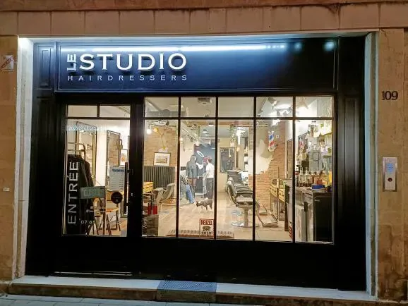 Le Studio - Coiffure Rochefort - Le Studio - Photo Galerie - OneBooking