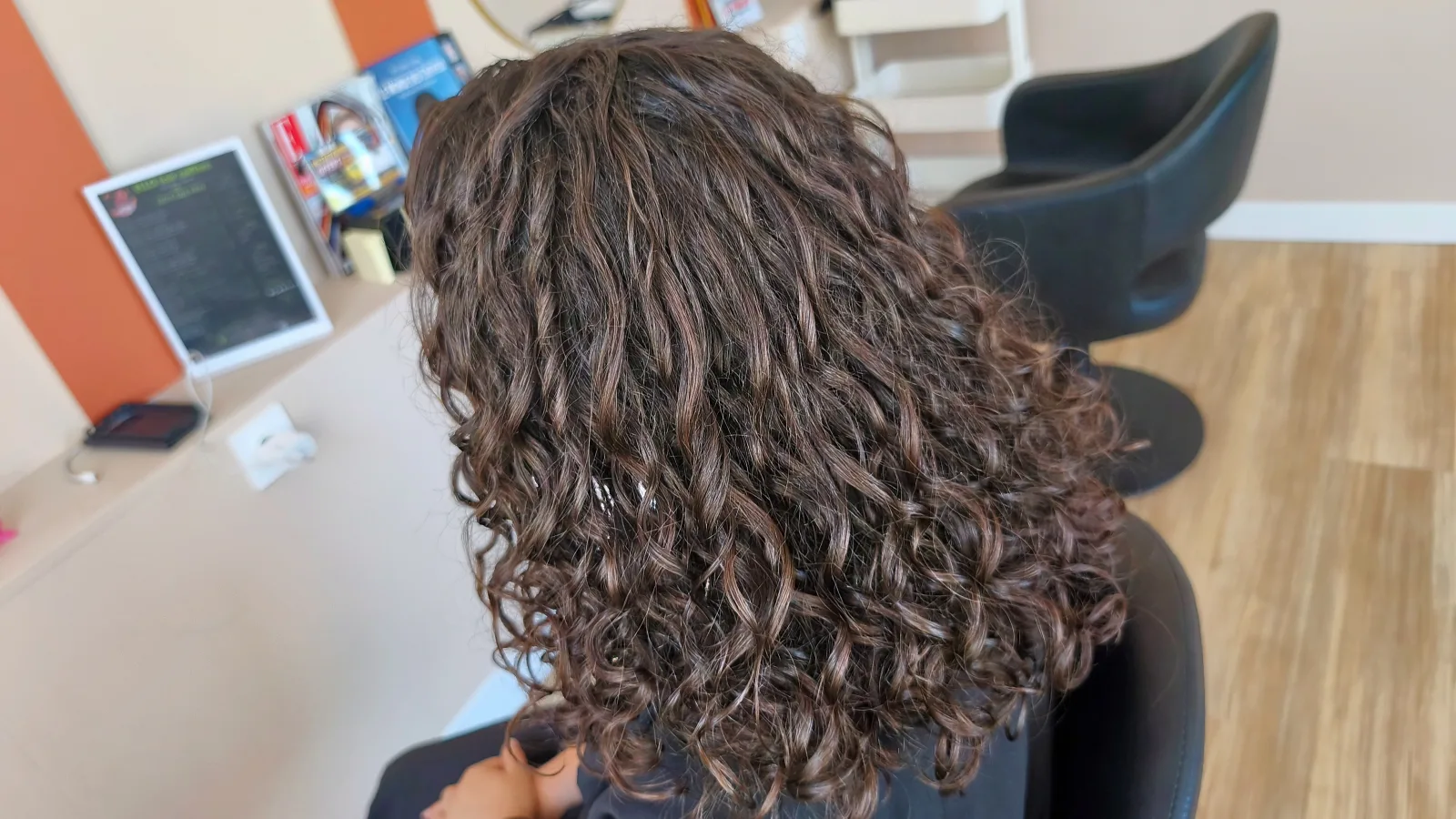Ello Hair Coiffure - Coiffure Mouans-Sartoux - Ello Hair Coiffure - Photo Galerie - OneBooking