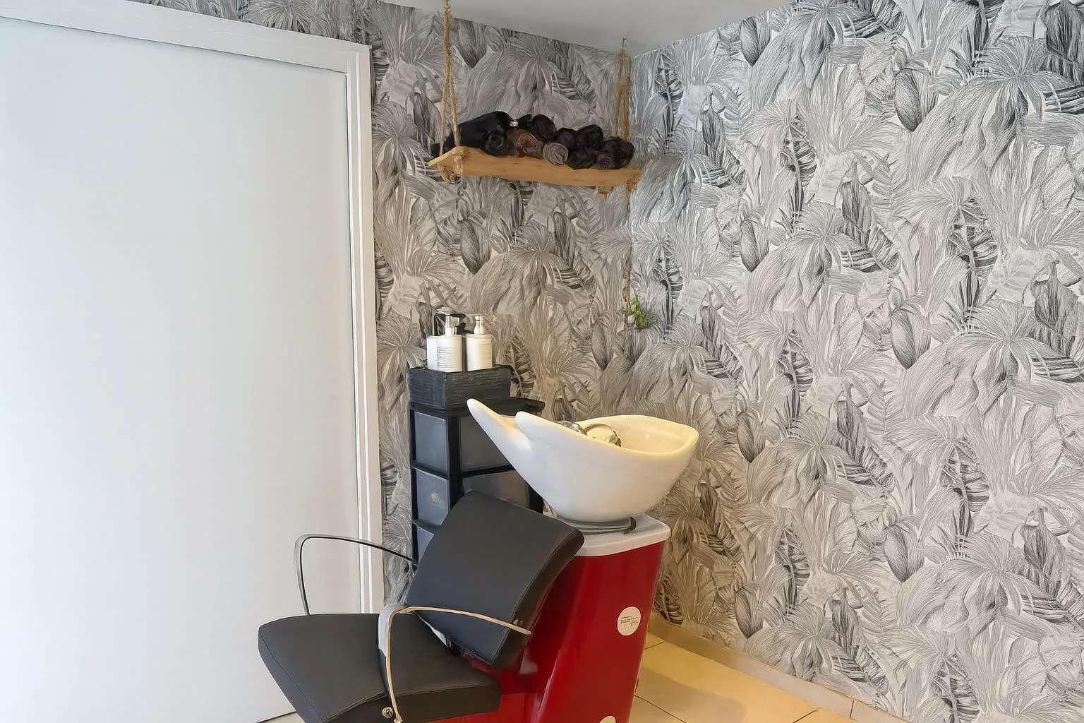 Thérapeute Capillaire énergetique - Coiffure Cenon - Thérapeute Capillaire énergetique - Photo Galerie - OneBooking
