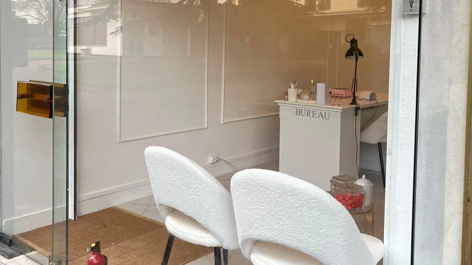 6 Beauty House - Onglerie Plaisir - 6 Beauty House - Photo Galerie - OneBooking