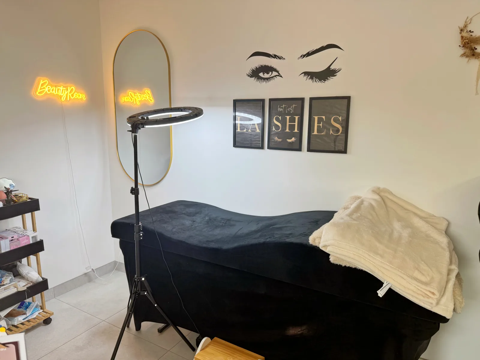 AYA NAILS - Onglerie Saint-Doulchard - AYA NAILS - Photo Galerie - OneBooking