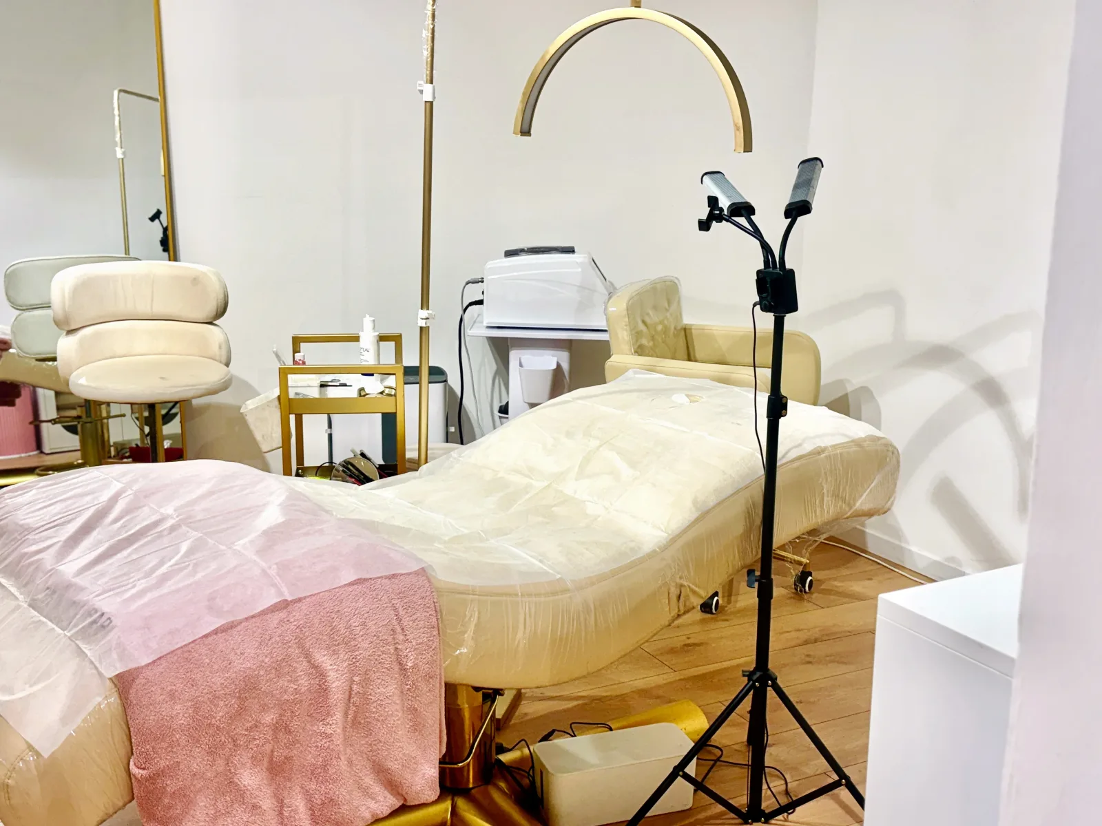 SKIN LAB - Onglerie Saint-Denis - SKIN LAB - Photo Galerie - OneBooking