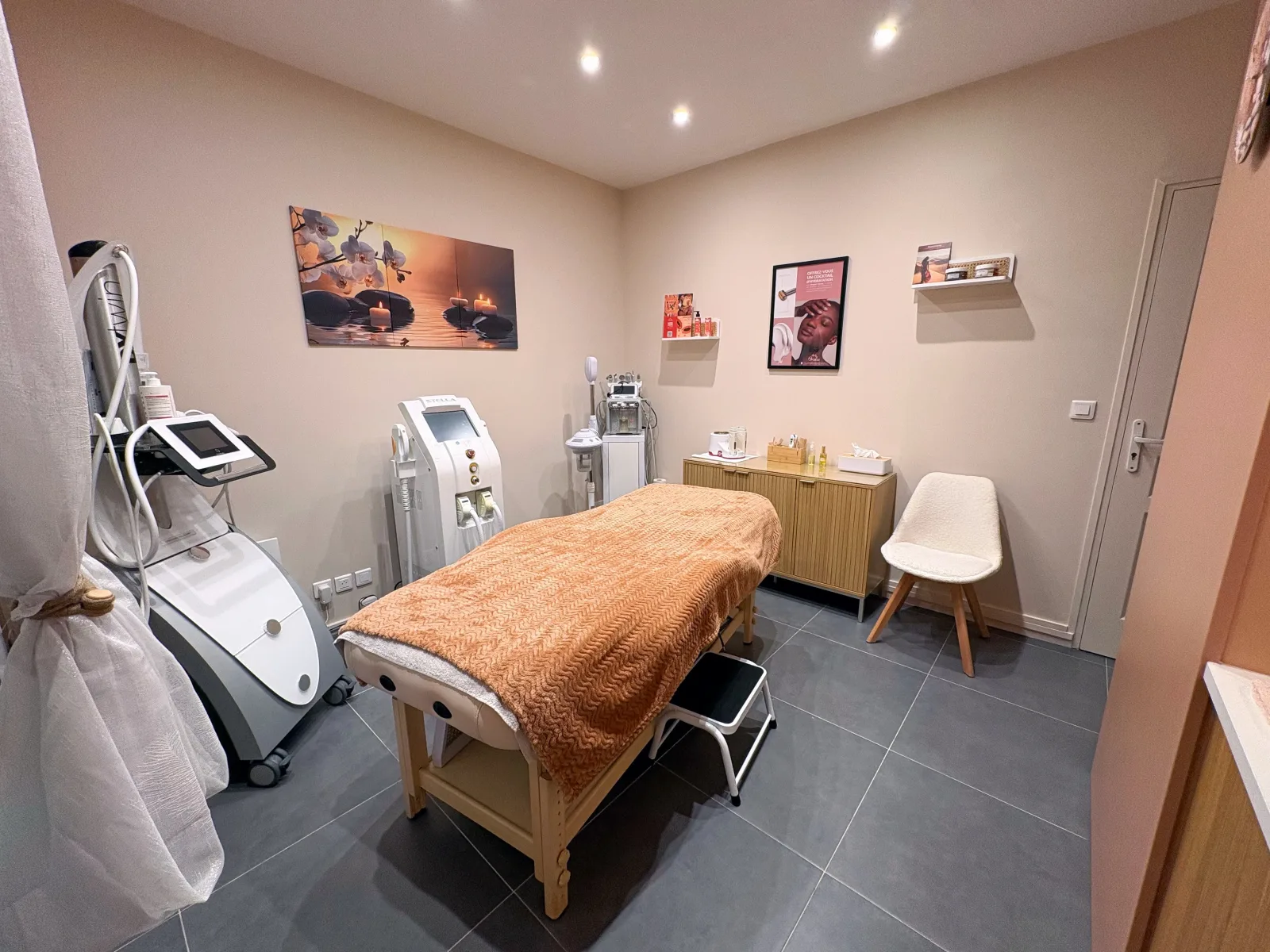 BEAUTY LIGHT - Institut de beauté Vigneux-sur-Seine - BEAUTY LIGHT - Photo Galerie - OneBooking
