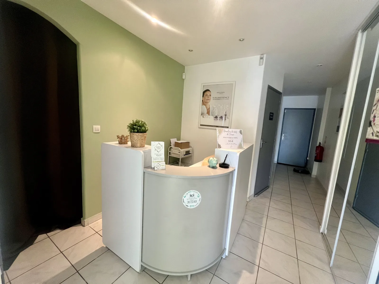 L’atelier de Mégane - Institut de beauté Le Pradet - L’atelier de Mégane - Photo Galerie - OneBooking