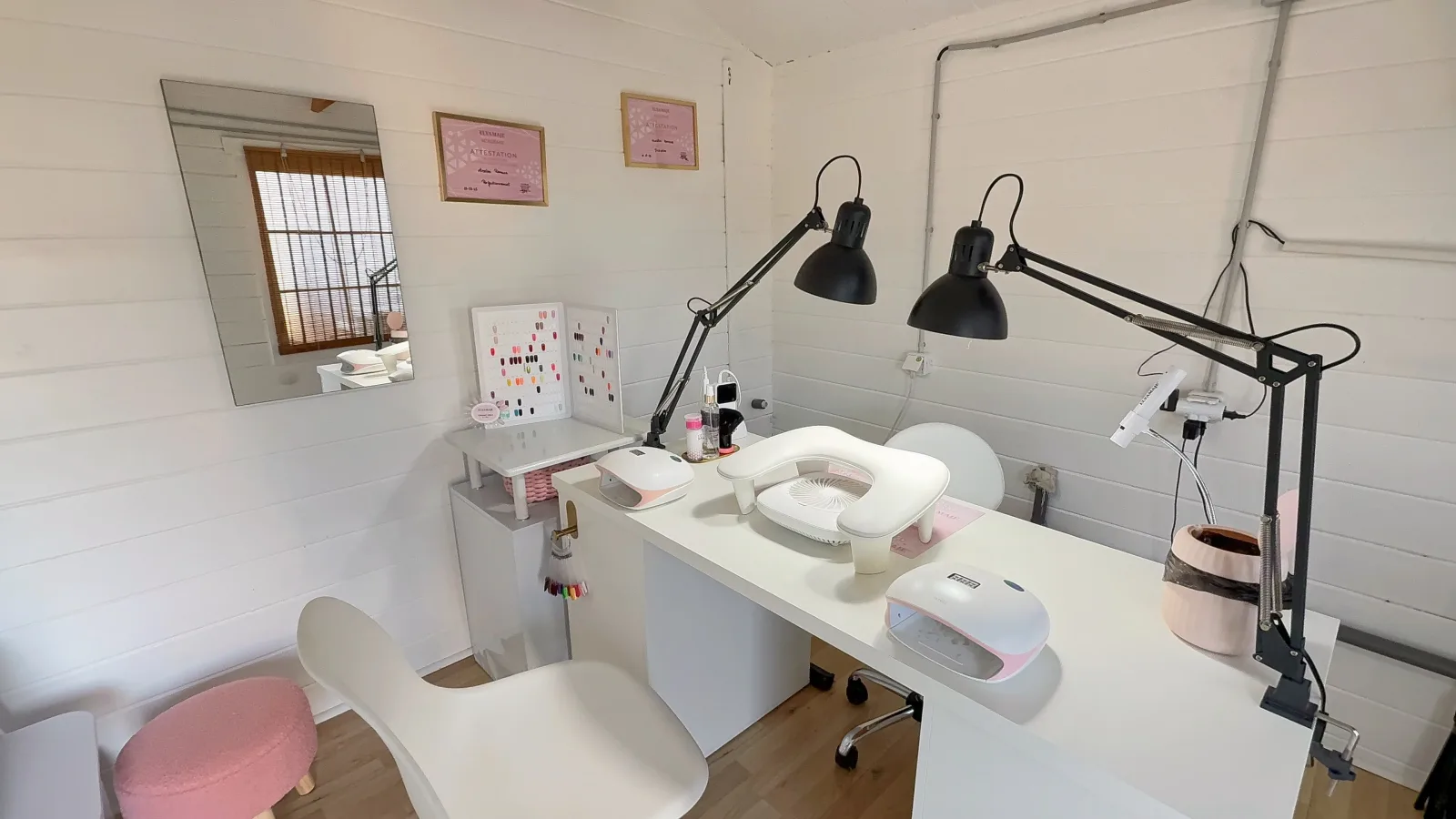By Ronails - Onglerie Coudoux - By Ronails - Photo Galerie - OneBooking