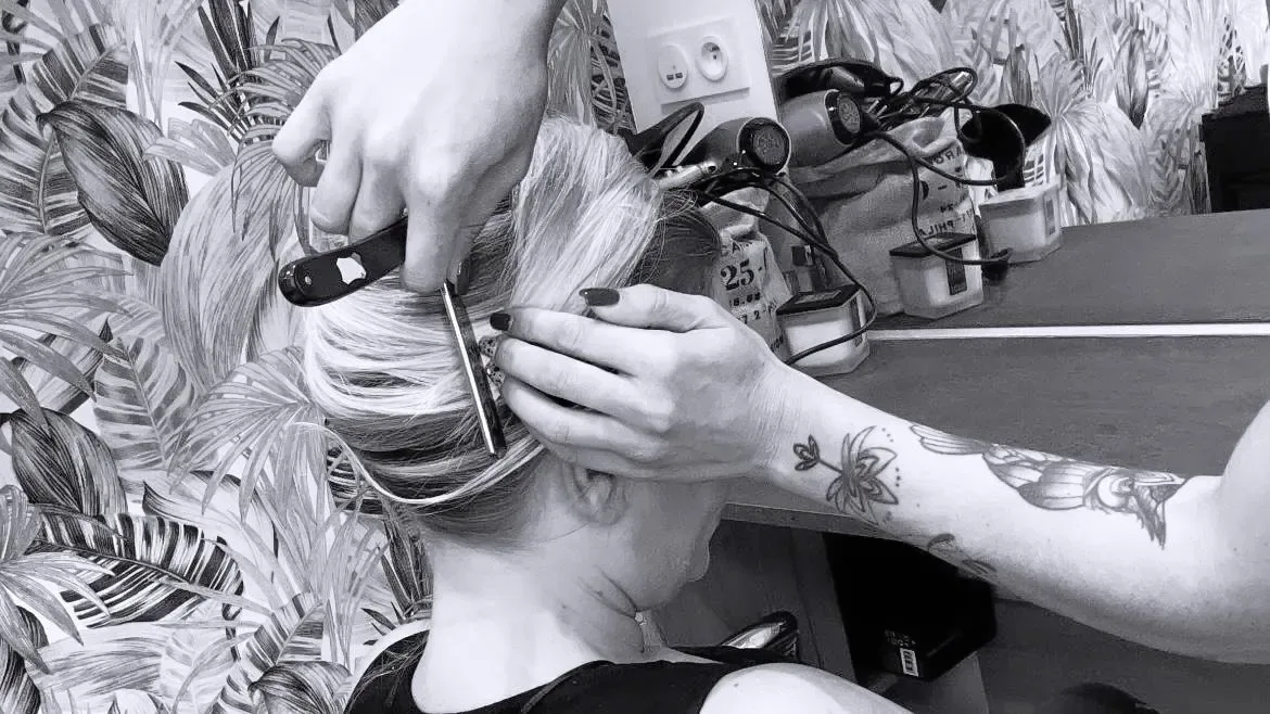 Thérapeute Capillaire énergetique - Coiffure Cenon - Thérapeute Capillaire énergetique - Photo Galerie - OneBooking