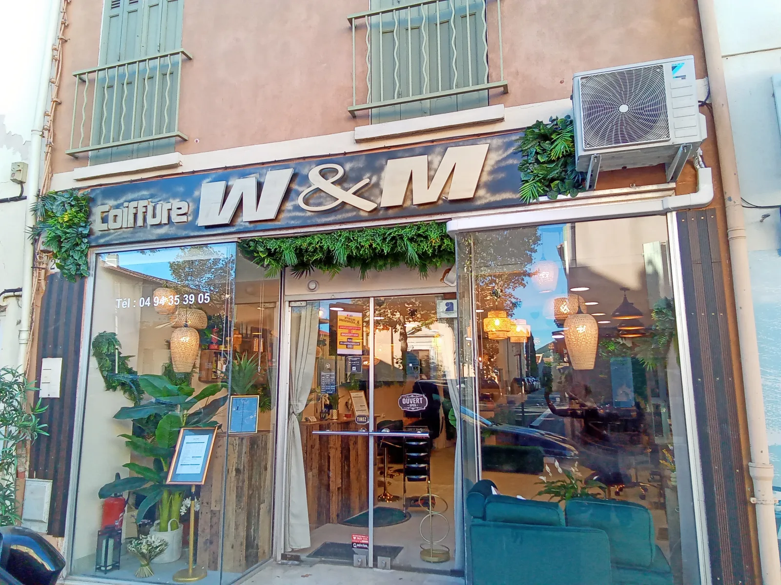 W & M - Coiffure La Crau - W & M - Photo Galerie - OneBooking