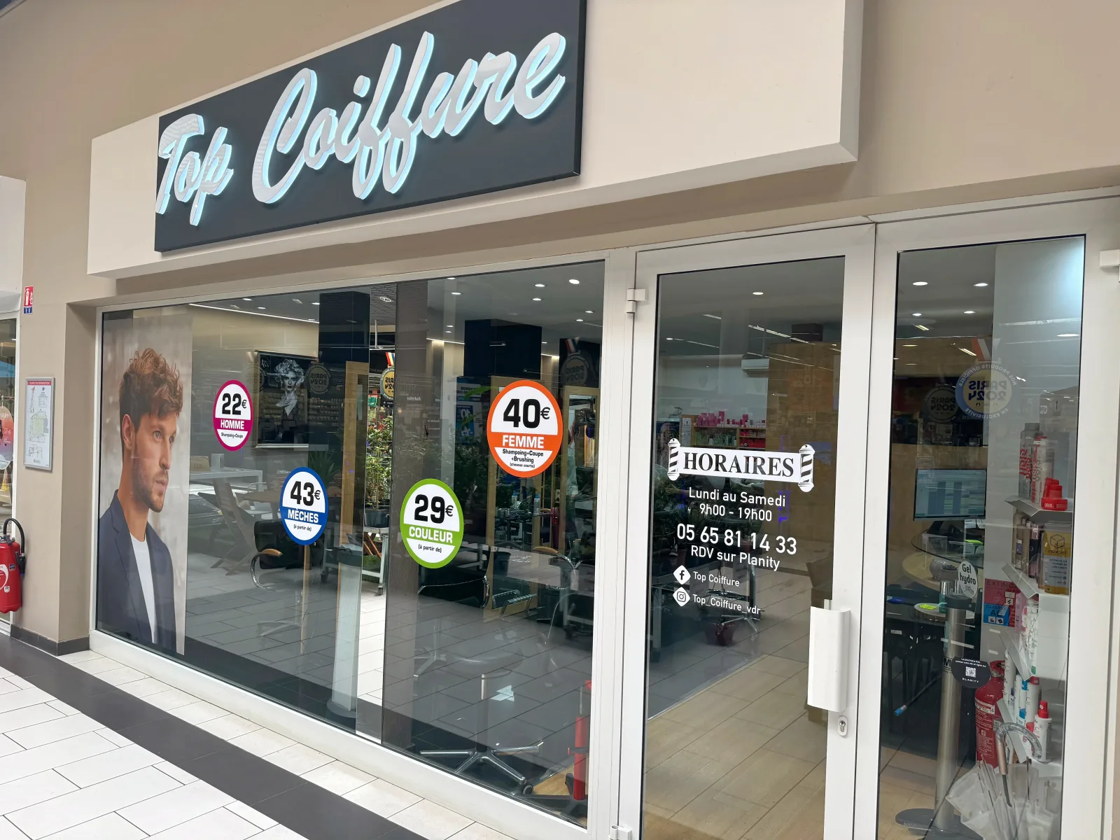 Top Coiffure - Nymphea - Coiffure Villefranche-de-Rouergue - Top Coiffure - Nymphea - Photo Galerie - OneBooking