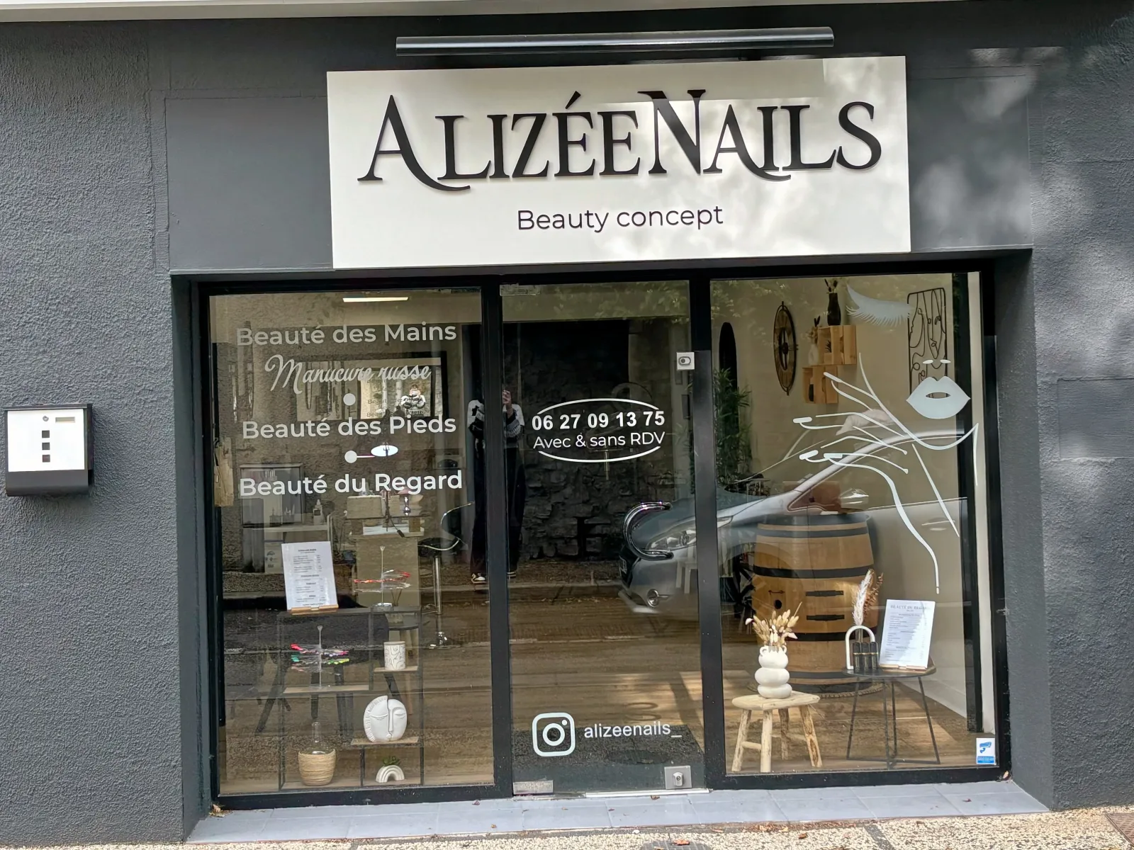 AlizéeNails Beauty Concept - Onglerie La Verpillière - AlizéeNails Beauty Concept - Photo Galerie - OneBooking