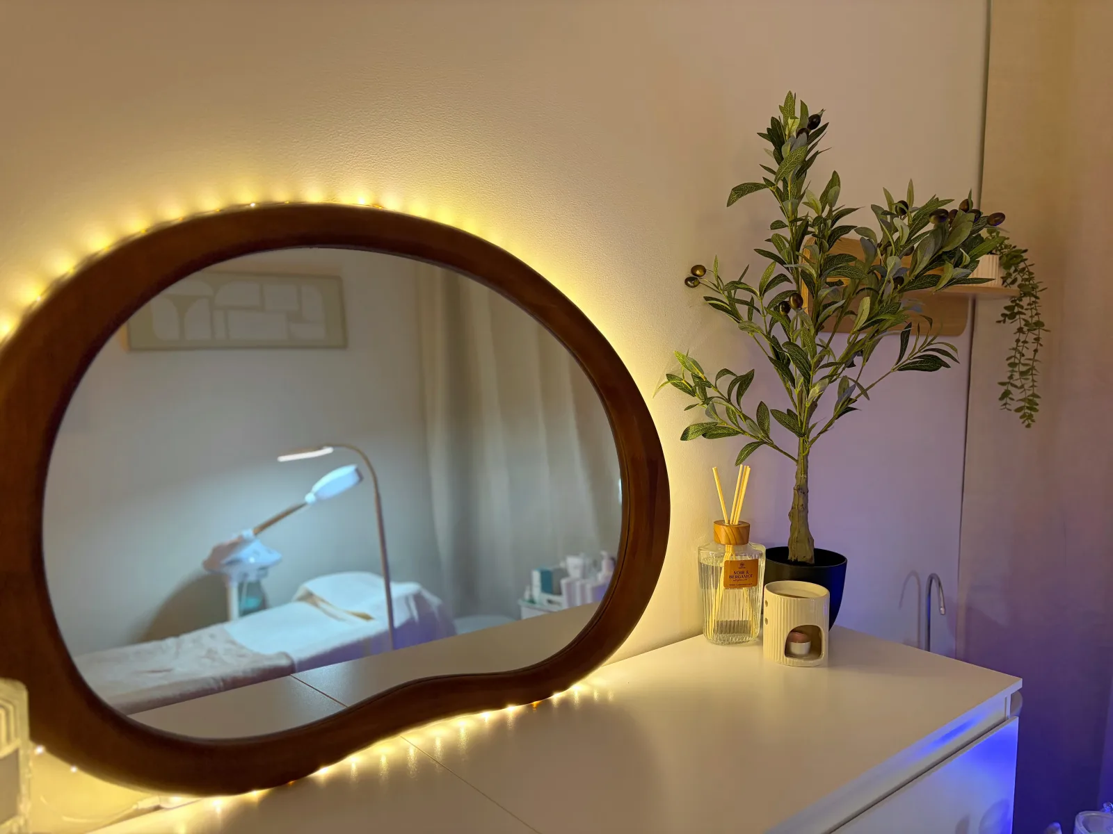 EsmaGlow Aesthetic - Massage Bonneuil-sur-Marne - EsmaGlow Aesthetic - Photo Galerie - OneBooking