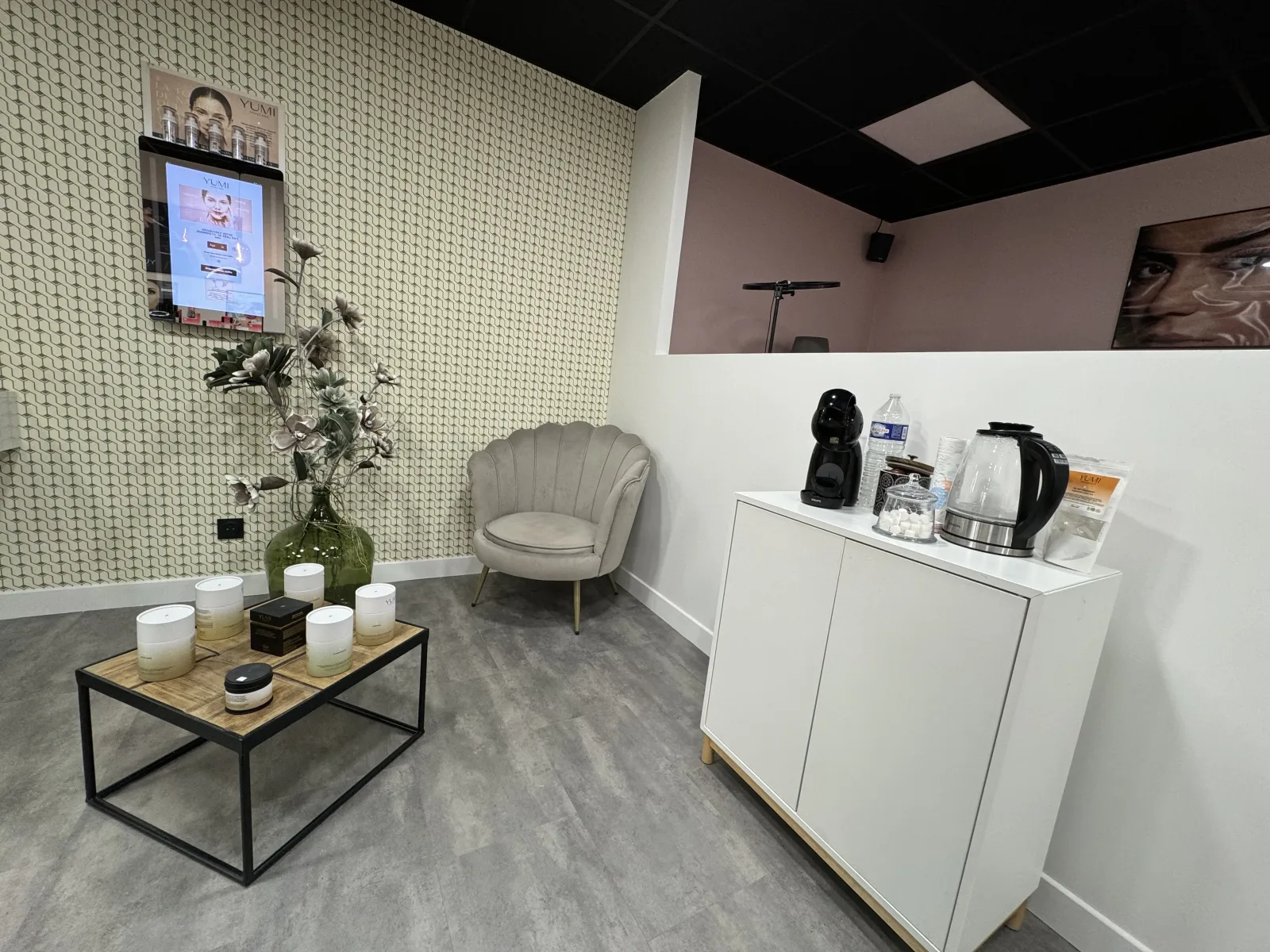 BEAUTY STUDIO Rose poudré L'institut - Onglerie Divonne-les-Bains - BEAUTY STUDIO Rose poudré L'institut - Photo Galerie - OneBooking