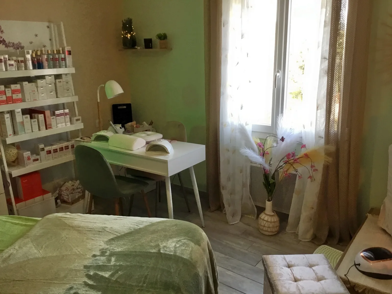 A Fleur De CO - Institut de beauté Carqueiranne - A Fleur De CO - Photo Galerie - OneBooking