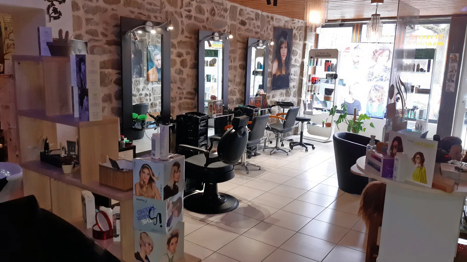 Modern’ Styl’ - Coiffure Bourg-Argental - Modern’ Styl’ - Photo Galerie - OneBooking