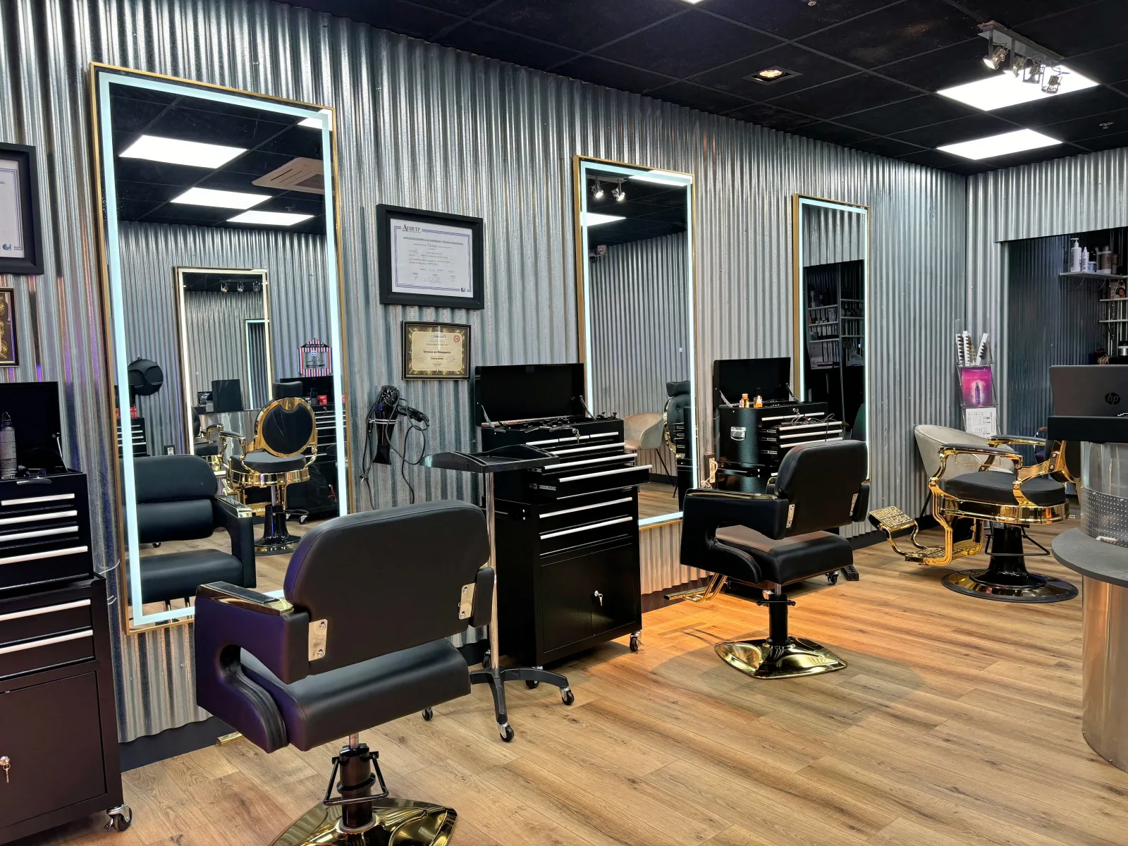 Mundial Class - Coiffure Villenave-d'Ornon - Mundial Class - Photo Galerie - OneBooking