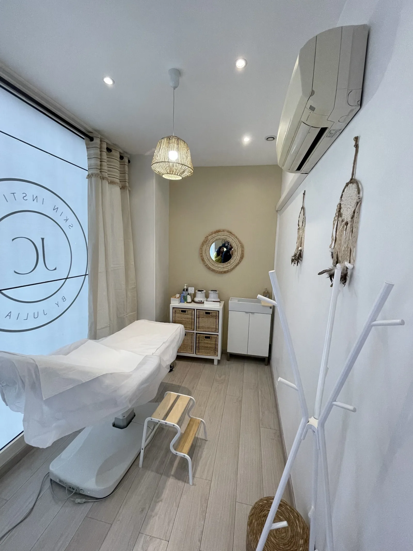 Skin institut by Julia - Épilation Grenoble - Skin institut by Julia - Photo Galerie - OneBooking