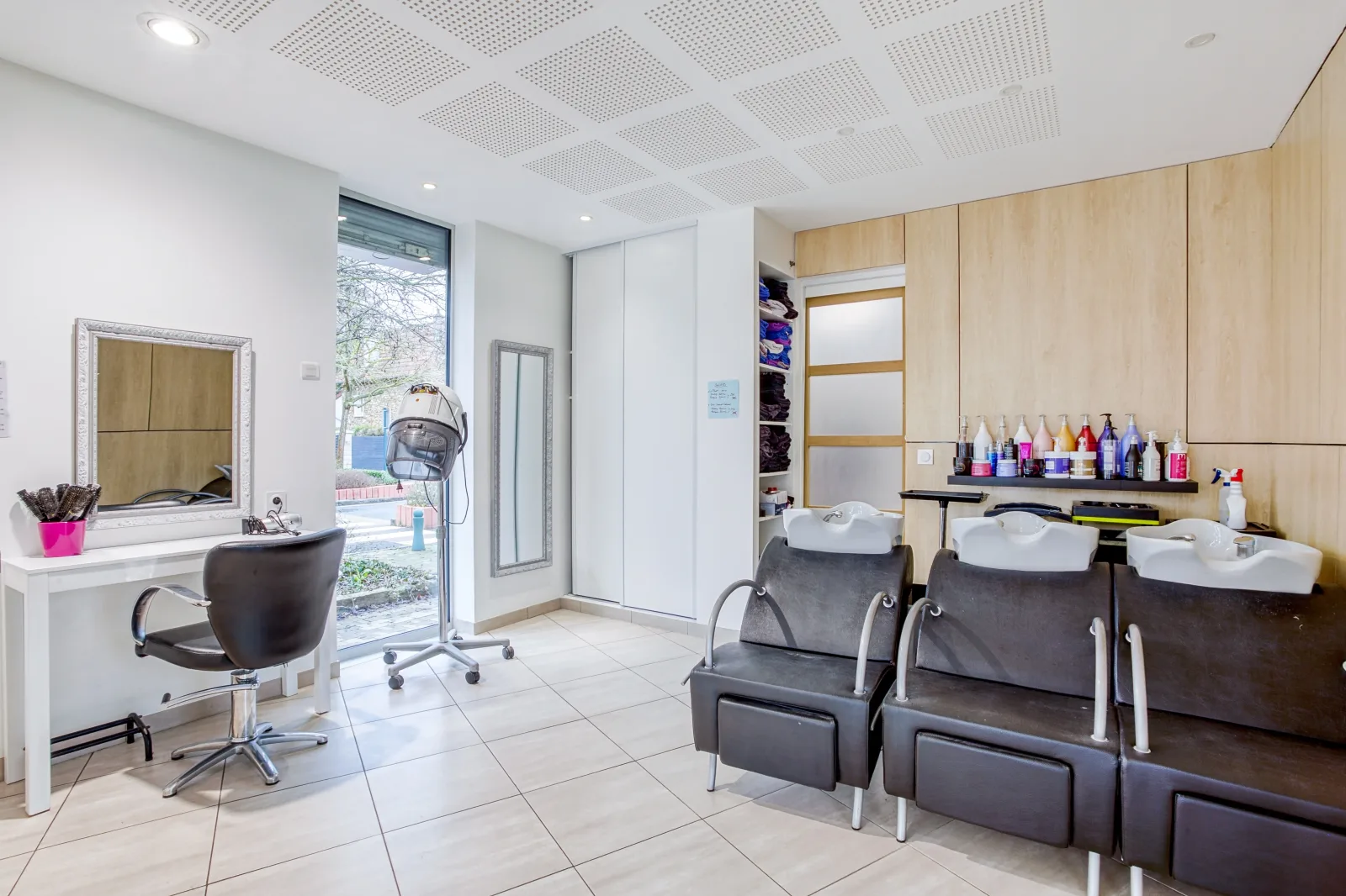 Salon de Coiffure Niagara - Coiffure Vaires-sur-Marne - Salon de Coiffure Niagara - Photo Galerie - OneBooking