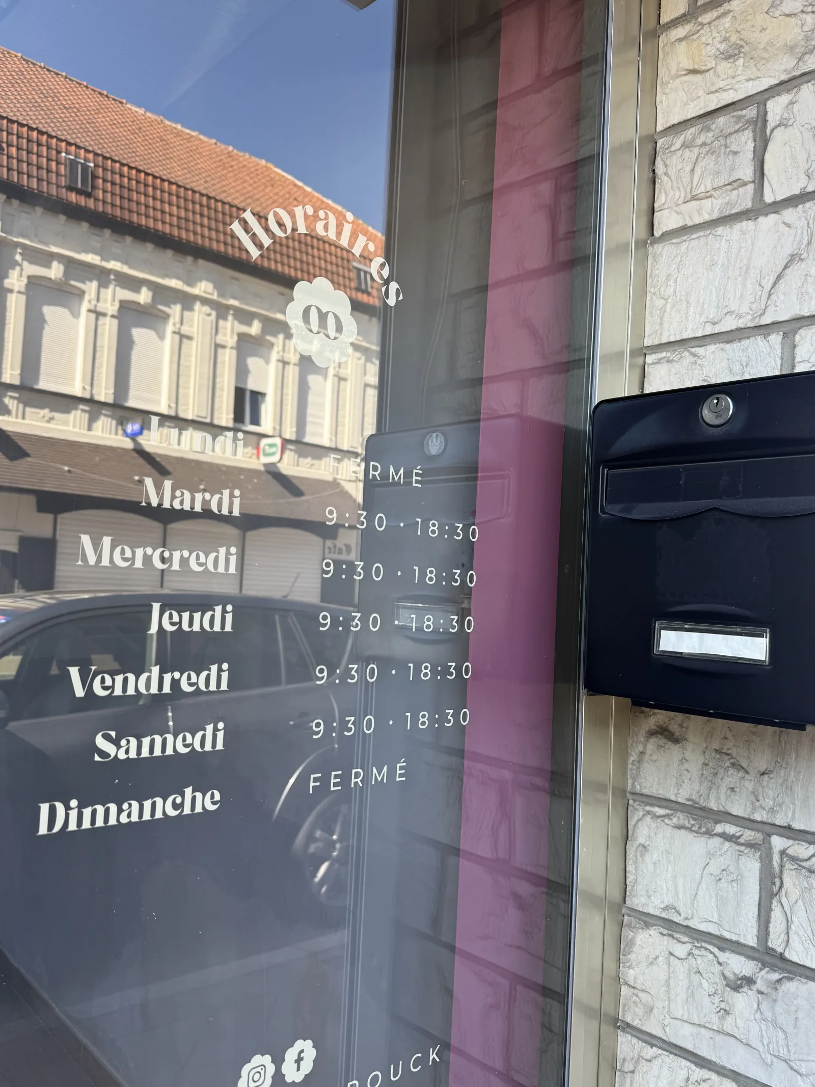 BLOOM NAIL STUDIO - Onglerie Hazebrouck - BLOOM NAIL STUDIO - Photo Galerie - OneBooking