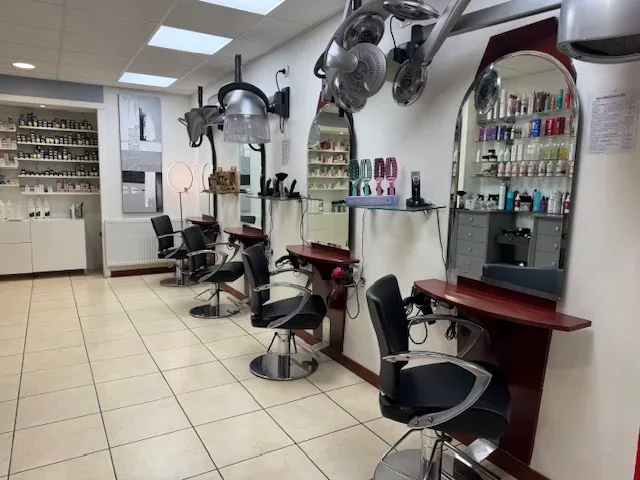 SG Coiffure - Coiffure Pluguffan - SG Coiffure - Photo Galerie - OneBooking