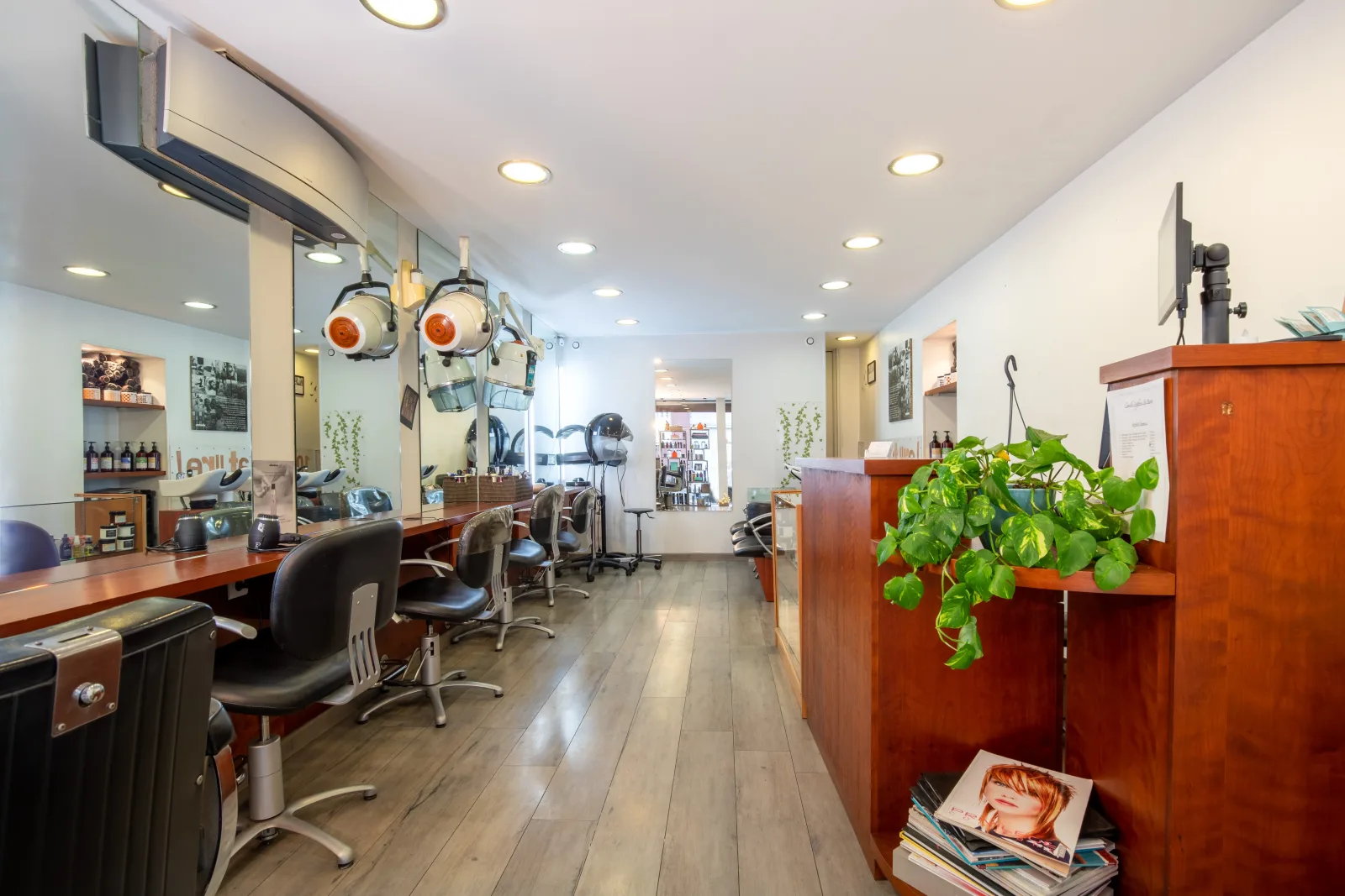 Carol'Coiffure - Coiffure Le Kremlin-Bicêtre - Carol'Coiffure - Photo Galerie - OneBooking