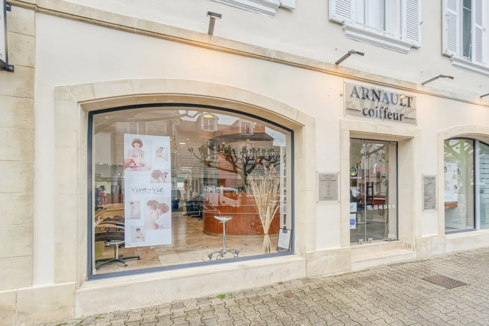 Viva La Vie by Arnault Coiffure - Guiton - Coiffure La Rochelle - Viva La Vie by Arnault Coiffure - Guiton - Photo Galerie - OneBooking