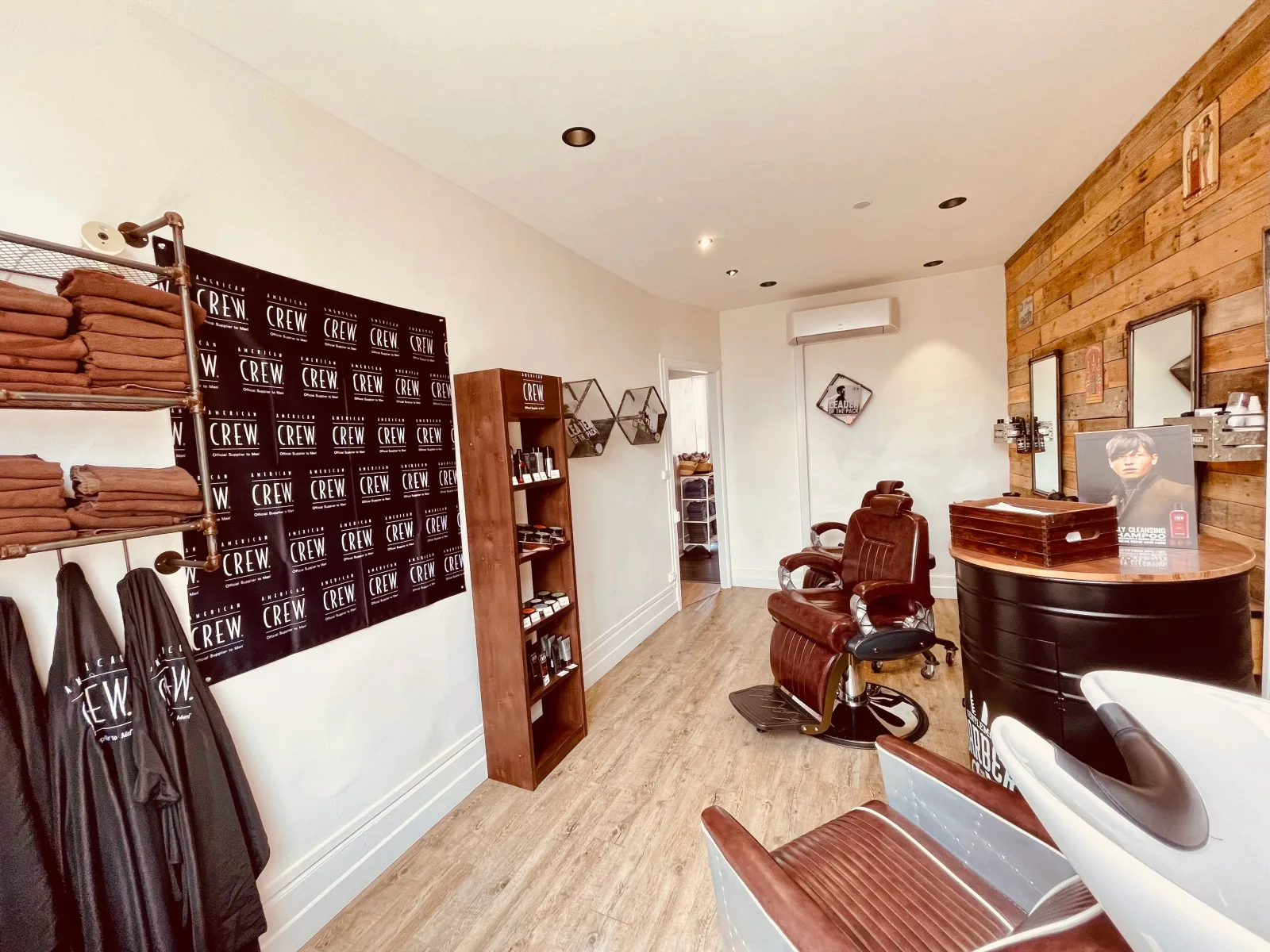 Histoire de Coupe by PEOPLE - Coiffure Le Neubourg - Histoire de Coupe by PEOPLE - Photo Galerie - OneBooking