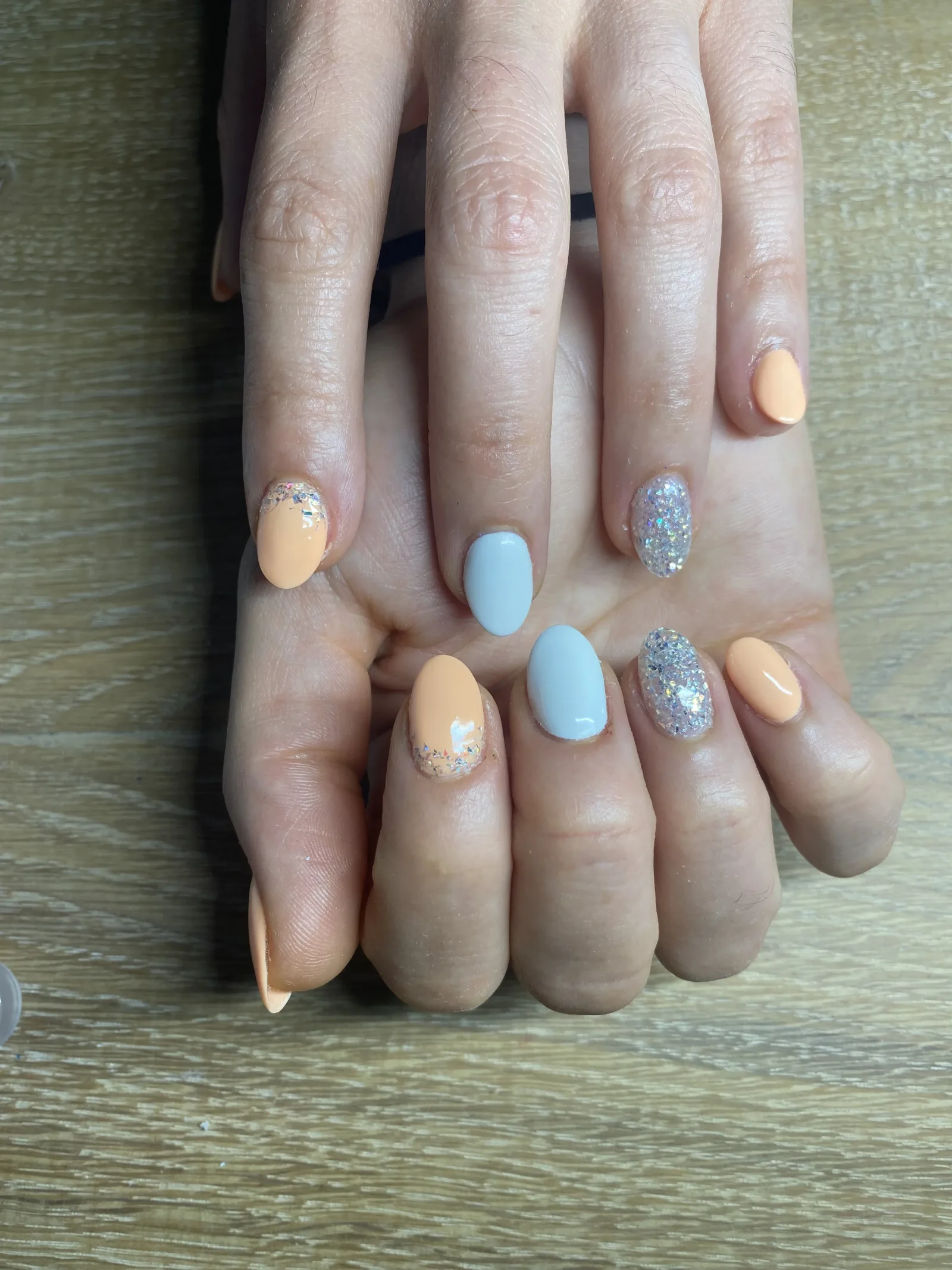 Aux Ongles d'Auré - Onglerie Orvault - Aux Ongles d'Auré - Photo Galerie - OneBooking