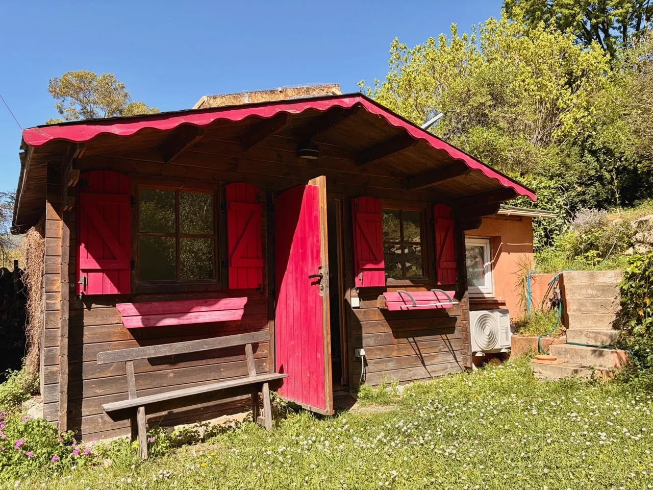 Le Chalet Enchanté - Injoy by Lau - Centre de bien être - Massage - Massage Châteauneuf-Grasse - Le Chalet Enchanté - Injoy by Lau - Centre de bien être - Massage - Photo Galerie - OneBooking