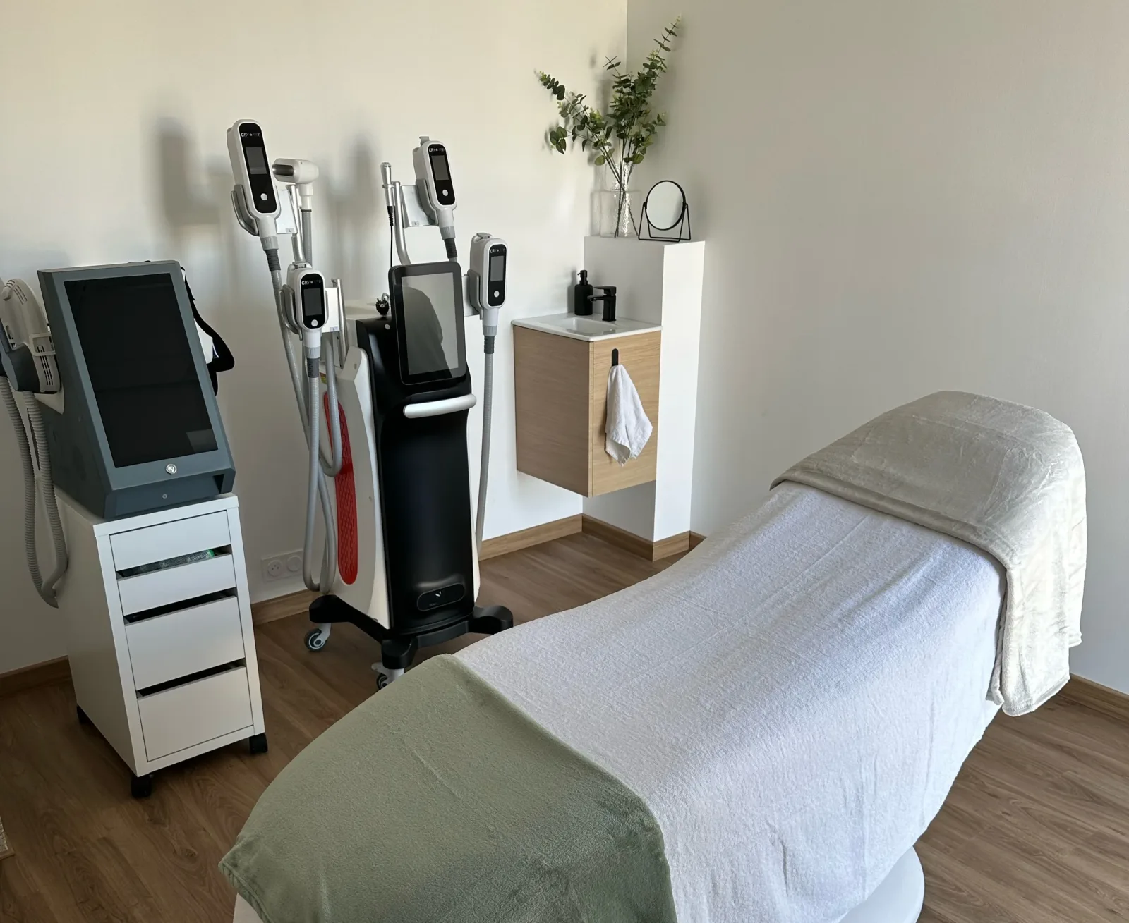 OMBELLIA - Institut de beauté Saint-Just-Saint-Rambert - OMBELLIA - Photo Galerie - OneBooking