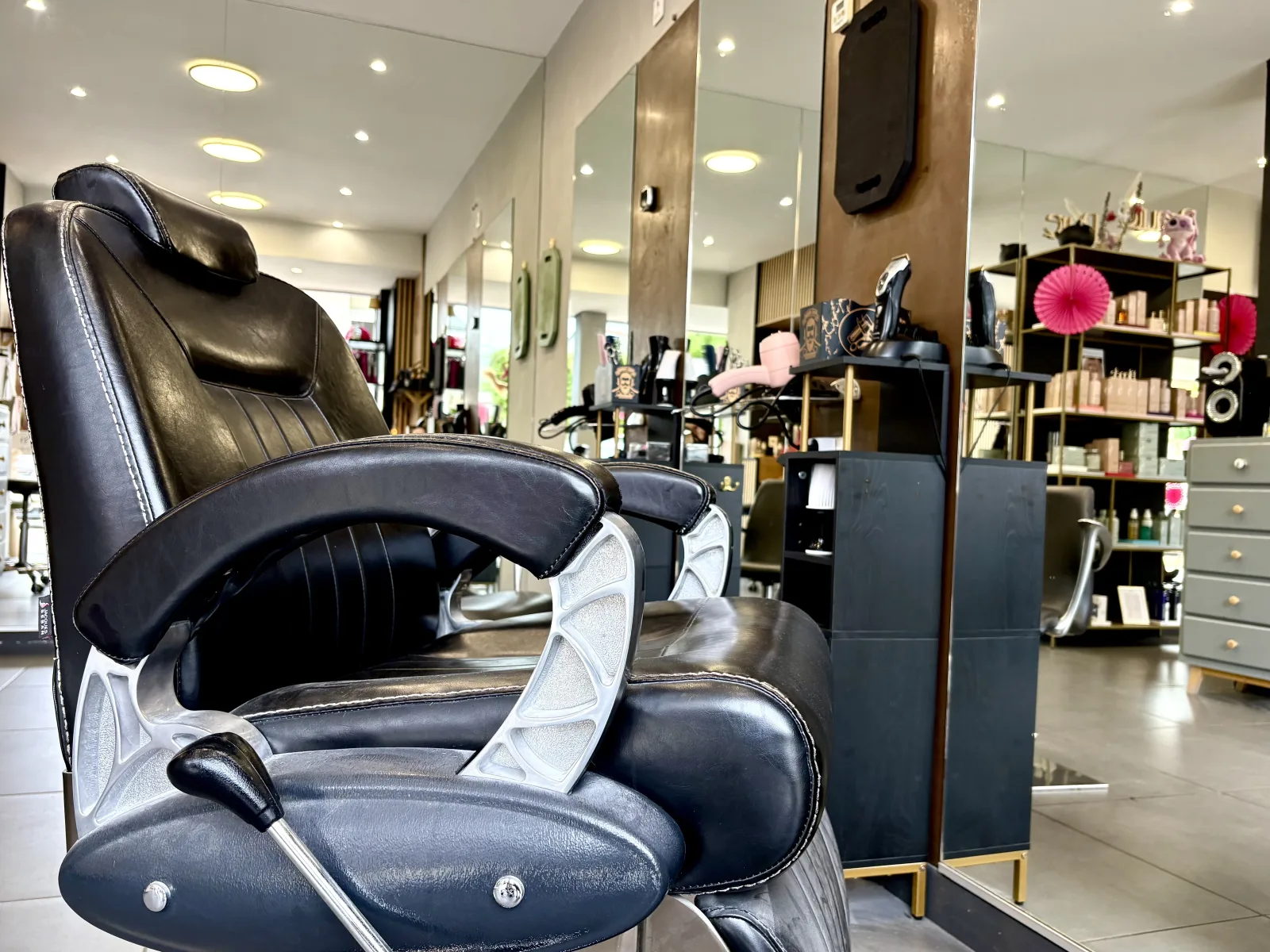 Le Salon d’Isa - Coiffure Saint-Michel-Chef-Chef - Le Salon d’Isa - Photo Galerie - OneBooking
