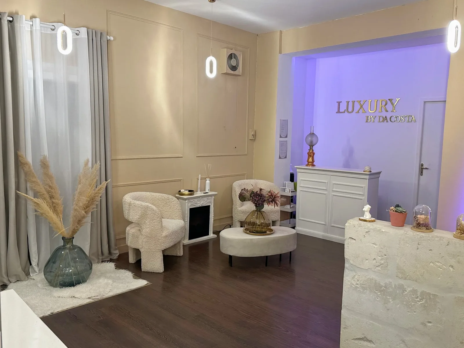 Luxury by Da Costa Nails - Onglerie Rochefort - Luxury by Da Costa Nails - Photo Galerie - OneBooking