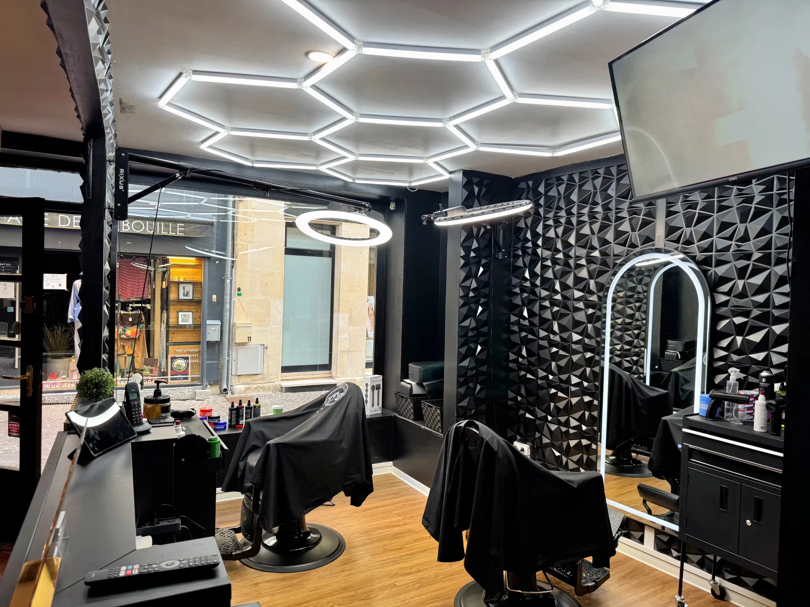 L'Authentique Barber Shop - Coiffure Cognac - L'Authentique Barber Shop - Photo Galerie - OneBooking