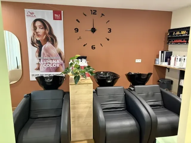 Le salon by Sabrina / Autour Del - Coiffure Thourotte - Le salon by Sabrina / Autour Del - Photo Galerie - OneBooking