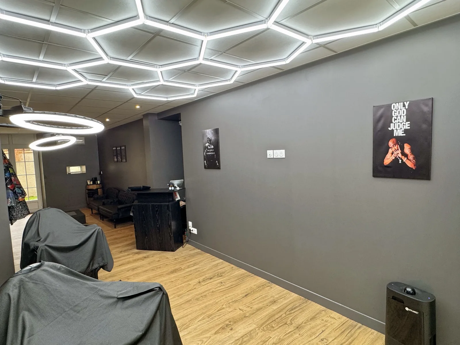 L'Art du Barbier - Coiffure Matha - L'Art du Barbier - Photo Galerie - OneBooking