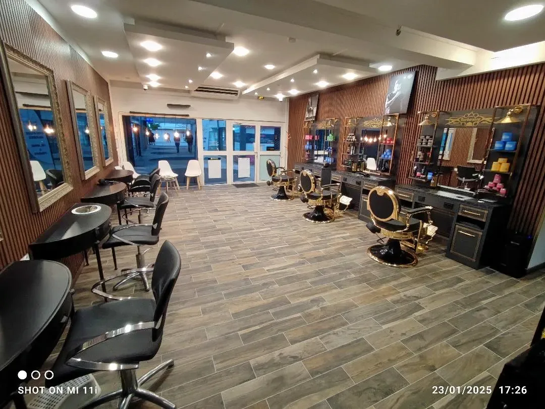Ciseaux D'Or - Coiffure La Rochelle - Ciseaux D'Or - Photo Galerie - OneBooking