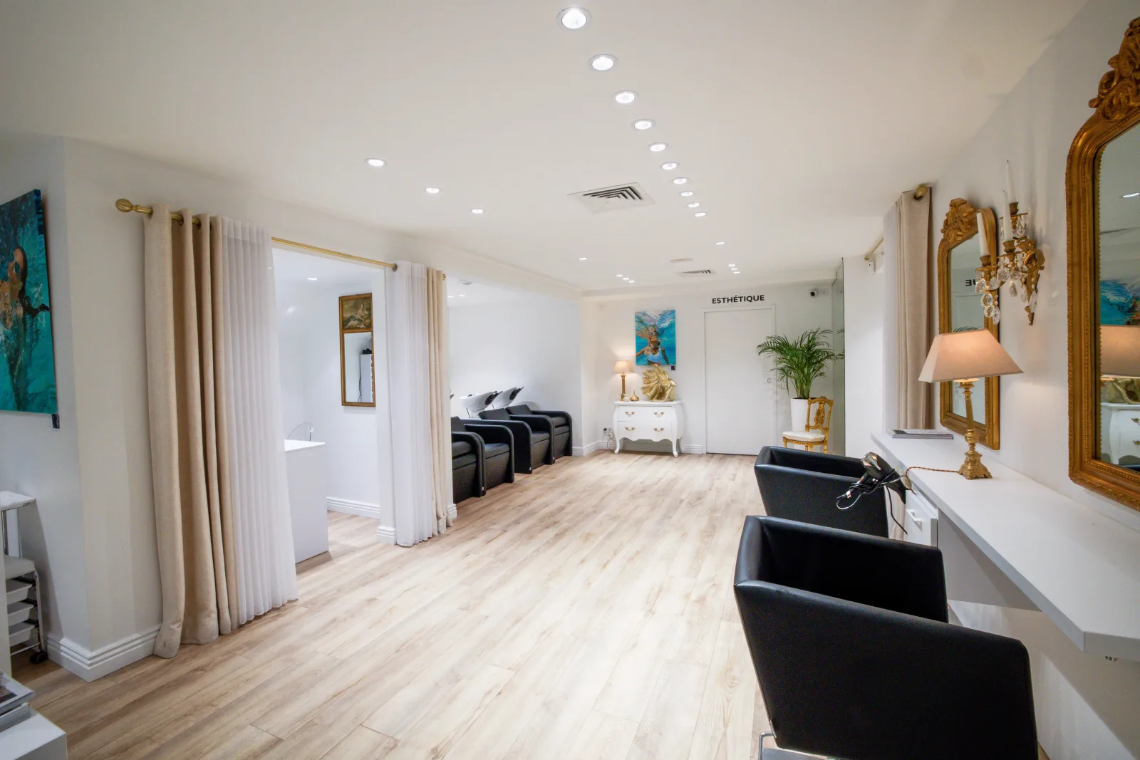 Paul FRETEL - Coiffeur - Esthétique - Coiffure Saint-Jean-de-Luz - Paul FRETEL - Coiffeur - Esthétique - Photo Galerie - OneBooking