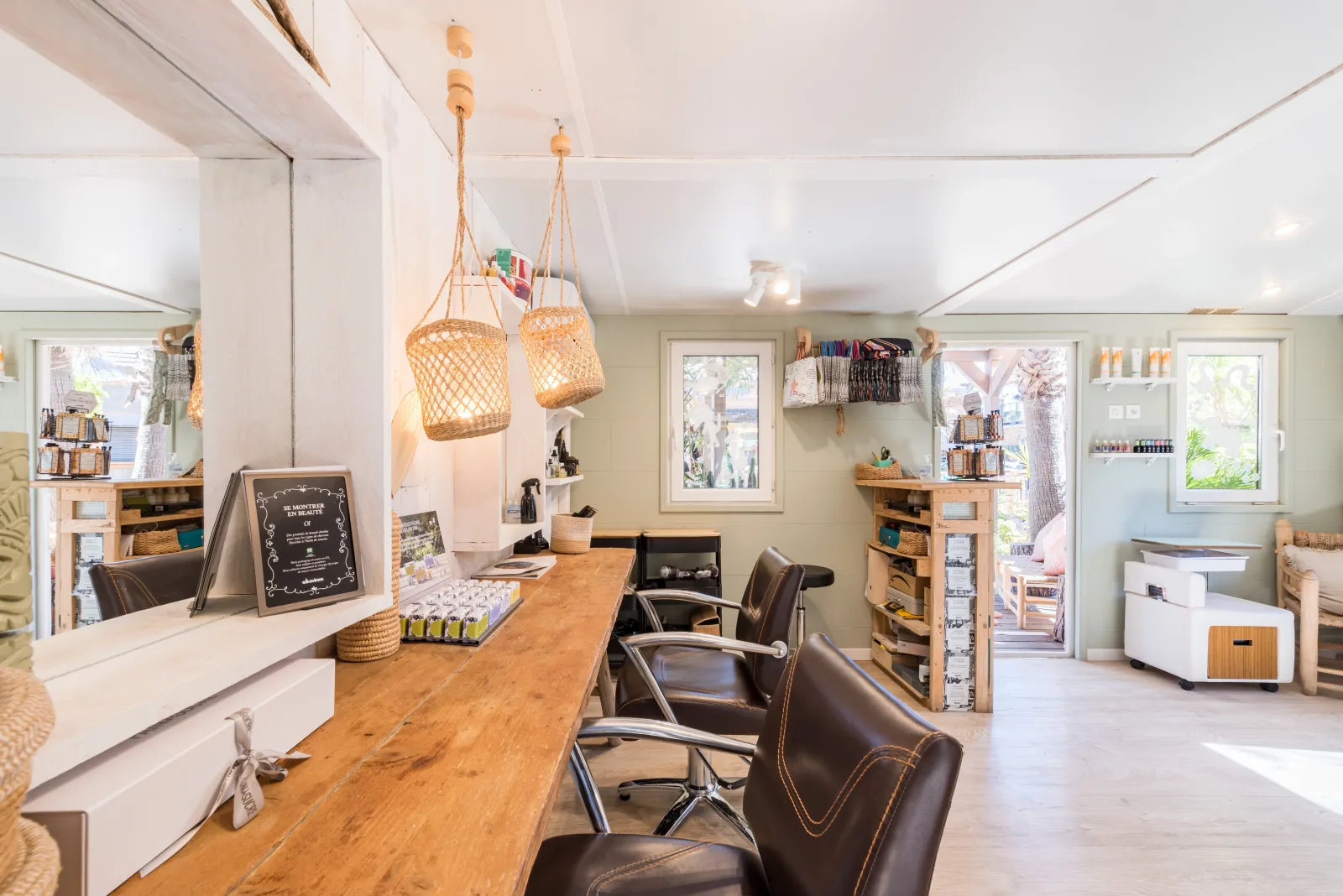 Tiki tifs - Kon Tiki - Coiffure Ramatuelle - Tiki tifs - Kon Tiki - Photo Galerie - OneBooking