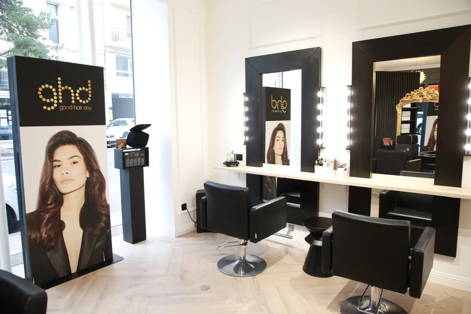 Elixir - Institut - Maison de beauté capillaire - Coiffure Roanne - Elixir - Institut - Maison de beauté capillaire - Photo Galerie - OneBooking