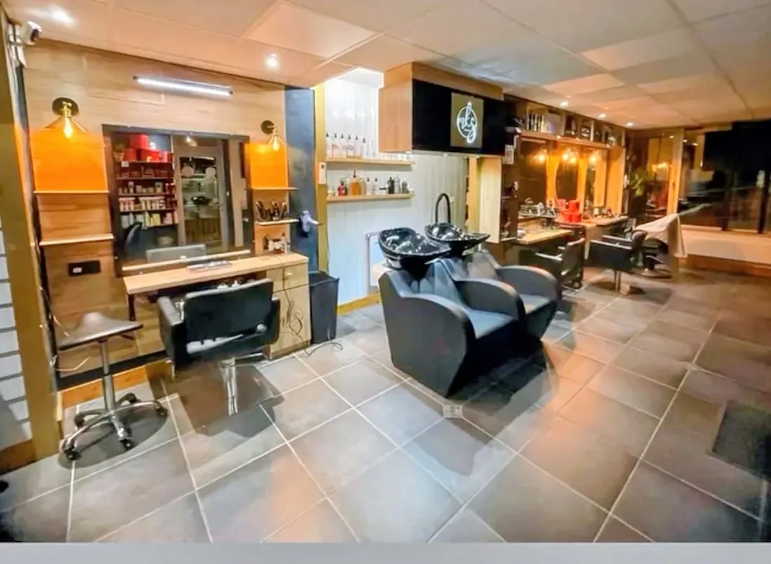 MKS STUDIO - Coiffure Champagnole - MKS STUDIO - Photo Galerie - OneBooking