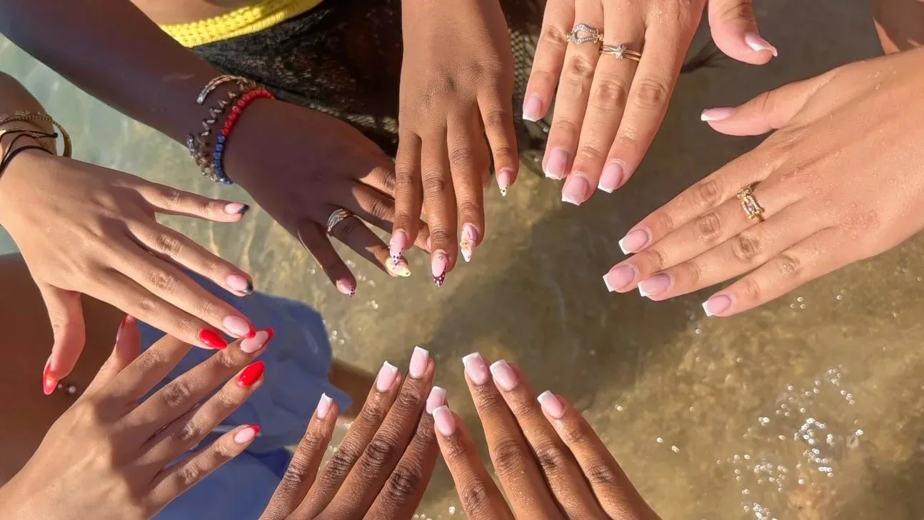 JEALINA BEAUTE x NC GLAM NAILS - Onglerie Fontaine - JEALINA BEAUTE x NC GLAM NAILS - Photo Galerie - OneBooking