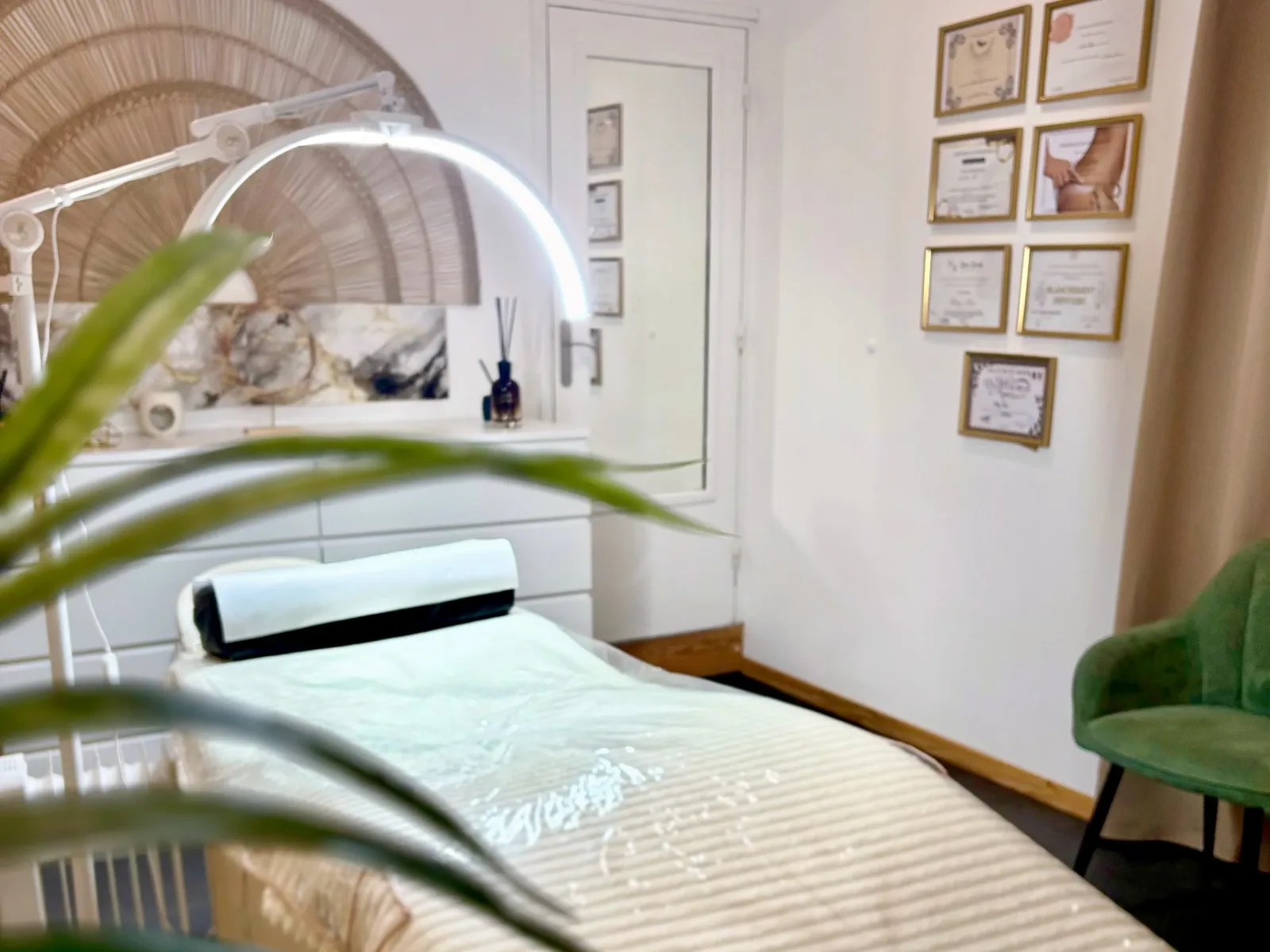 Lisa B - Institut de beauté Hazebrouck - Lisa B - Photo Galerie - OneBooking