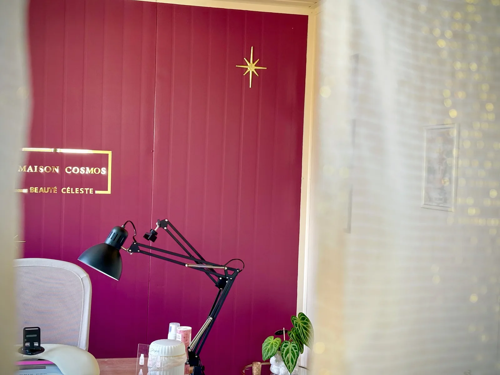 Maison Cosmos - Onglerie Carbonne - Maison Cosmos - Photo Galerie - OneBooking