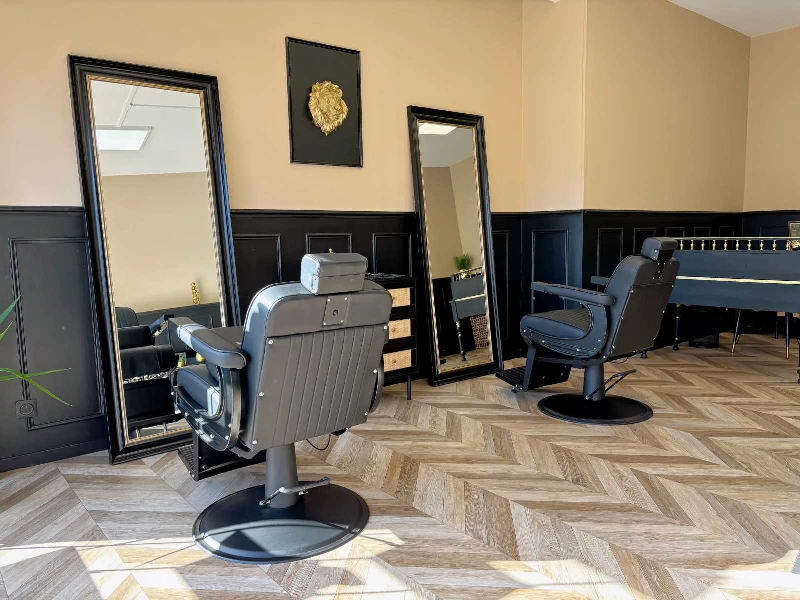 L’atelier de Lhomme - Coiffure Cavignac - L’atelier de Lhomme - Photo Galerie - OneBooking